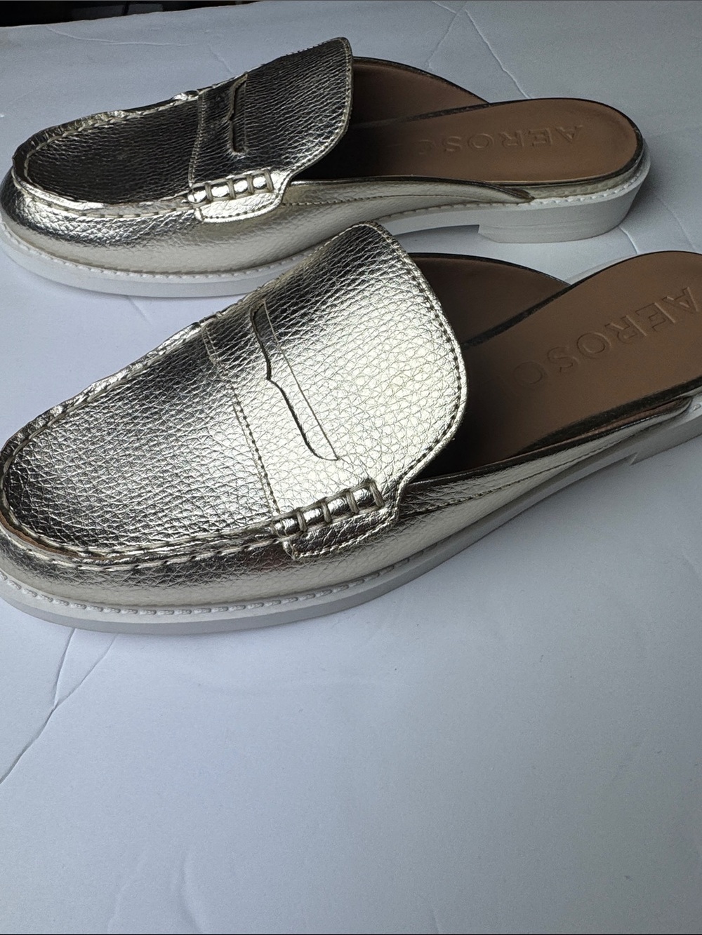 Like New Metallic Gold AEROSOLES®
Salome Slip-On Mules- Size 8.5 - Picture 3 of 8